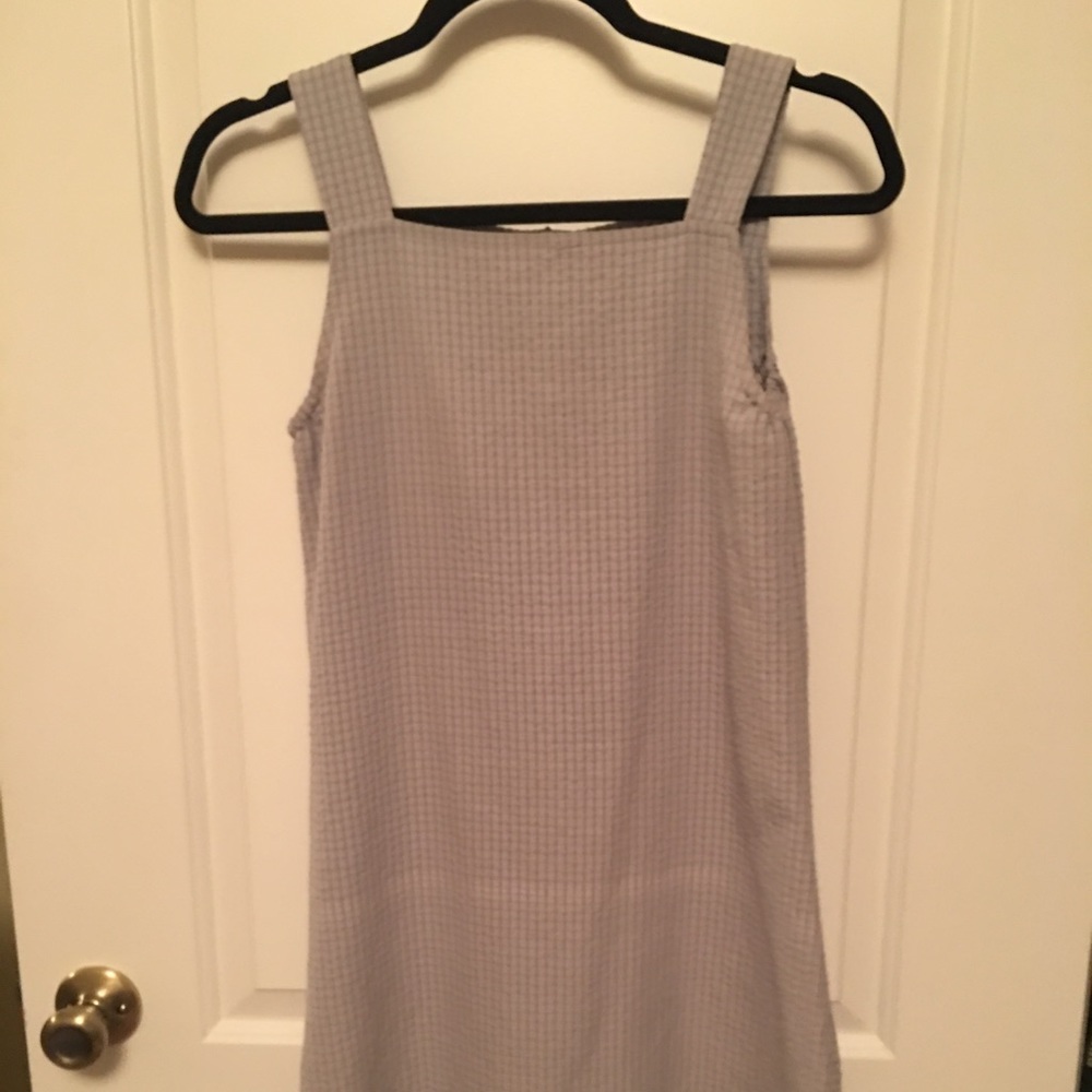 Straight neck dress